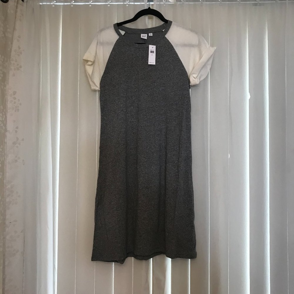 gap t shirt dress gray and white